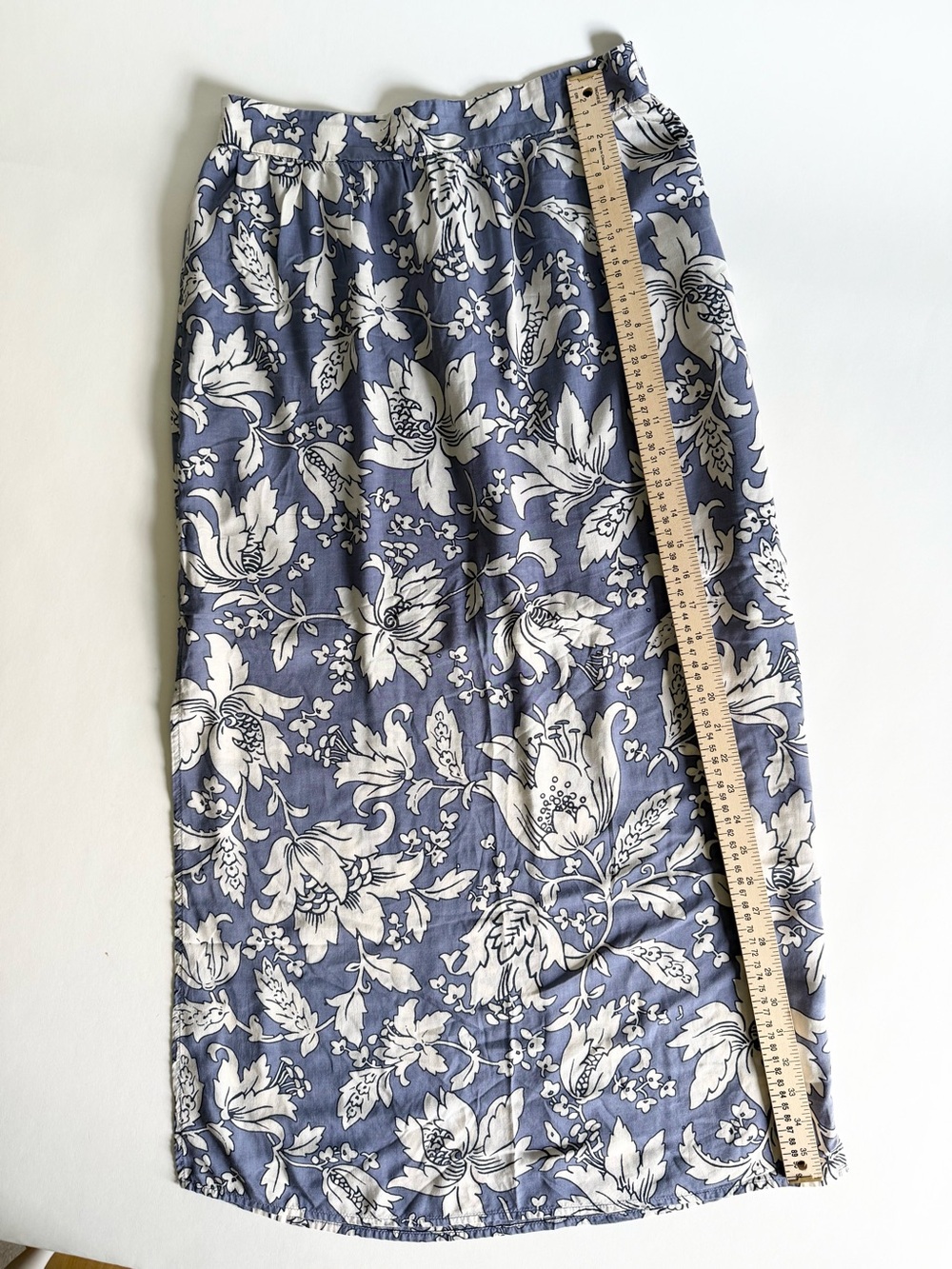 LOFT Blue Floral Botanical Midi Column Skirt Side Slits Size SP Petite - Picture 9 of 13